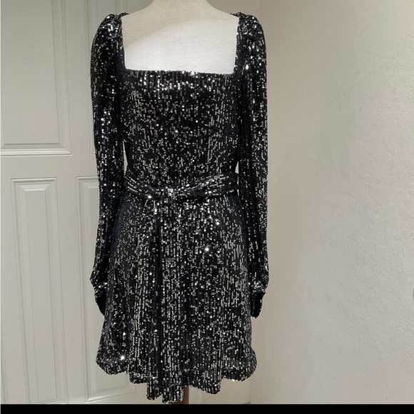 ZARA Black sequined balloon sleeves mini dress - Picture 3 of 9